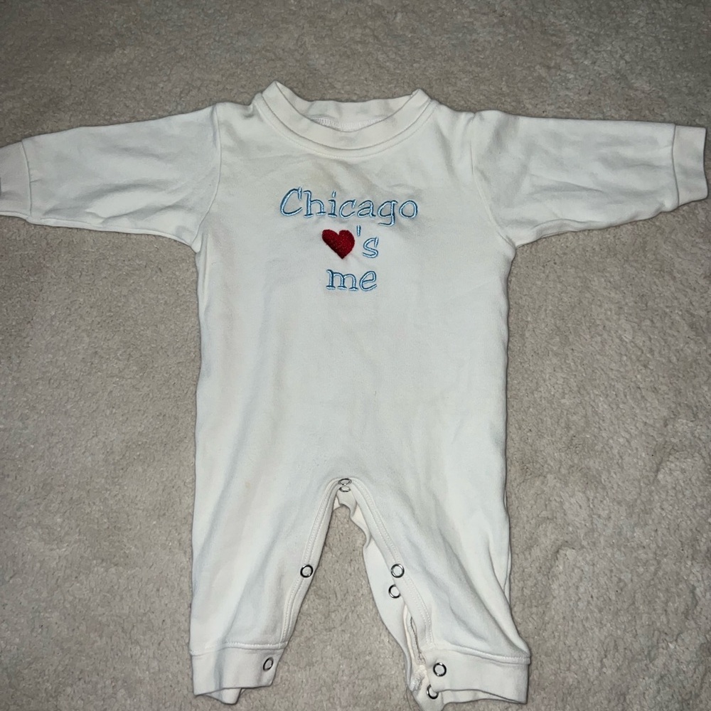 Chicago loves me White Baby One Piece